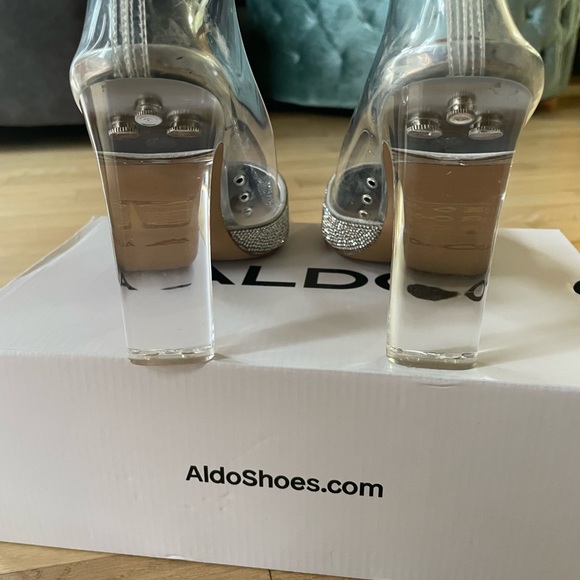 Aldo x Cinderella heels, size 9 these are a 4 inch heel beautiful shoe - Picture 9 of 16